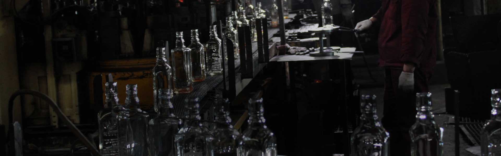 Glas Schnaps flaschen
