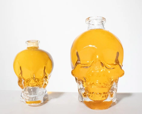 Heißer Verkauf Einzigartiges Design Wodka Schädel geformte Glasflaschen