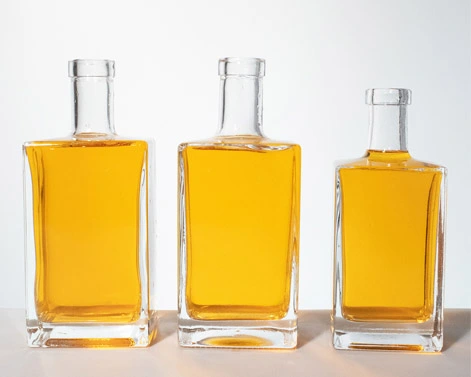 Quadratische Form schwere Glas basis Premium 750ml Gin Flaschen mit flacher Schulter